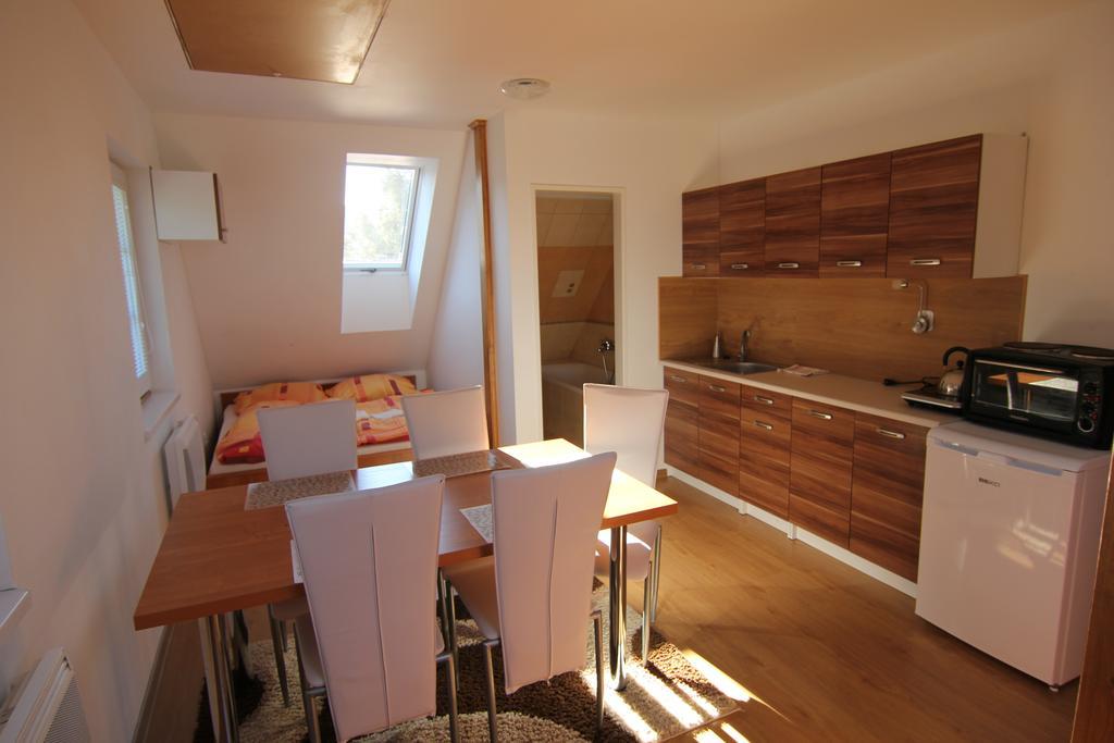 Apartment Ostružná Ruang foto